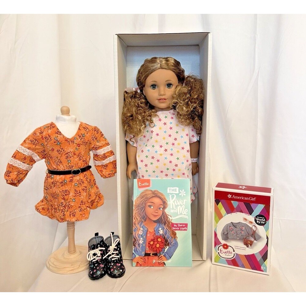 American Girl World By Us Evette Peters Doll Book Accessories Outfits w/Box